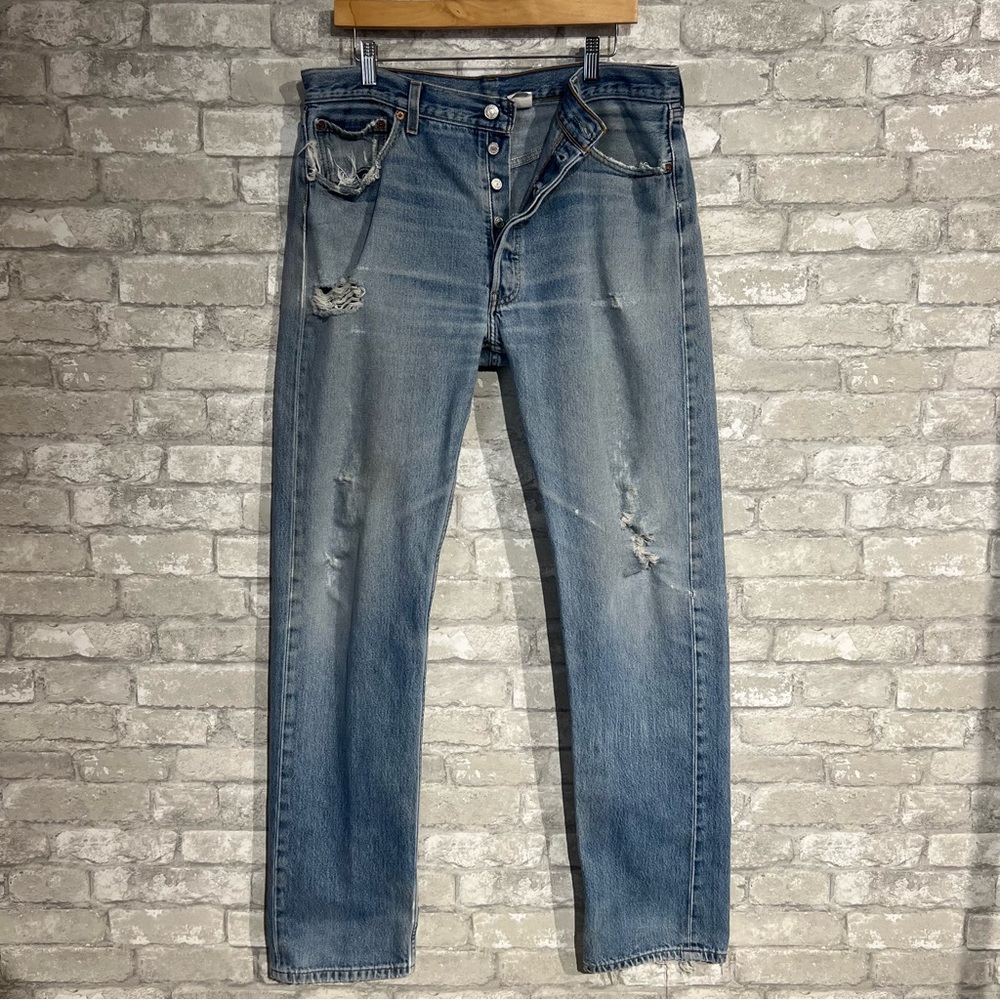 36x36 Vintage 90s Y2K Levi's 501 Button Fly Light Wash Dad Jeans *Flawed*